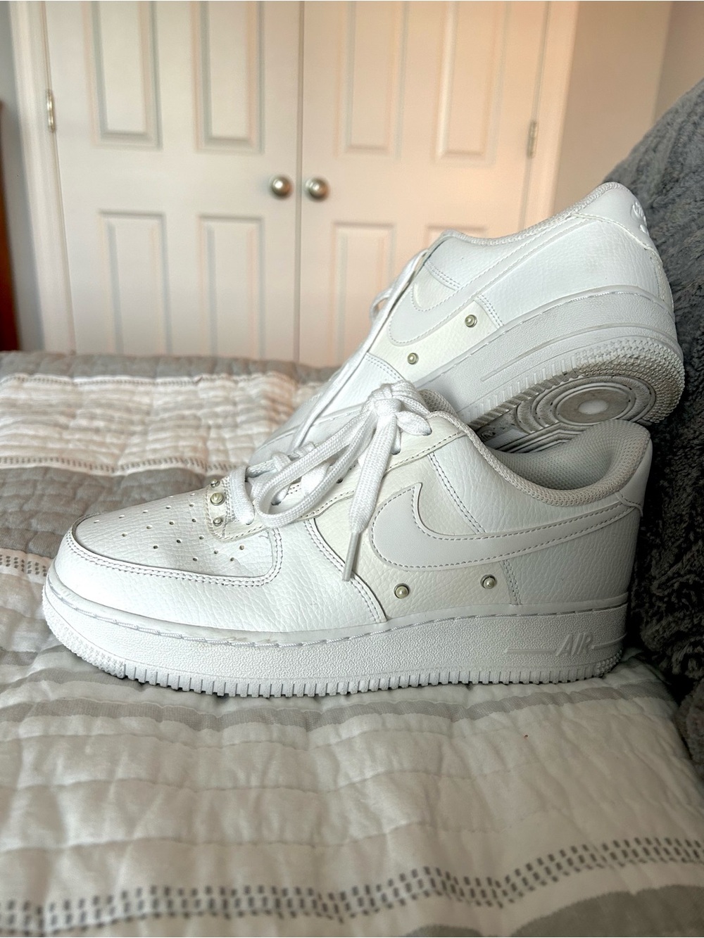 Nike Women’s Low Top Leather Sneakers - White
